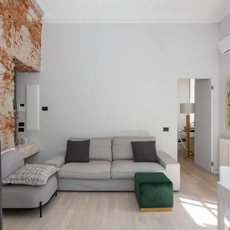Lovely & Modern In China Town Area - Via Rosmini شقة *
