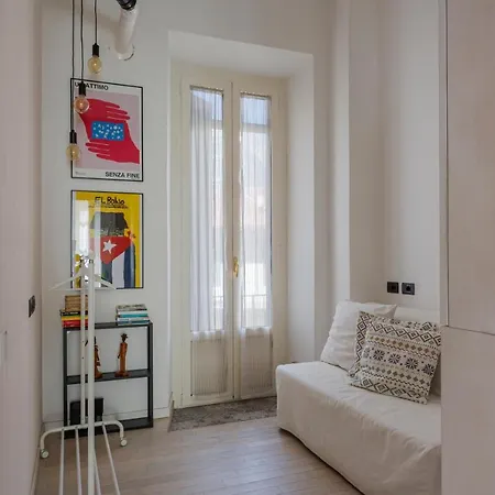 Lovely & Modern In China Town Area - Via Rosmini Apartament